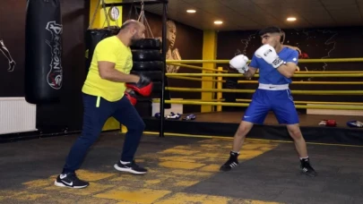 Vefat eden babasına verdiği ”madalya” sözünü tutan boksörün hedefi Avrupa şampiyonluğu