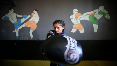 Antrenörü ailesini ikna etti, ringlere çıkıp dünya kupası şampiyonu oldu