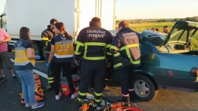 Kırklareli’nde park halindeki kamyonete çarpan otomobilin sürücüsü öldü