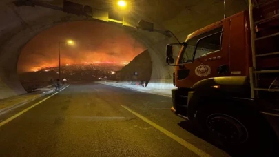 Yangın devam ediyor, Mersin Antalya kara yolu ulaşıma kapatıldı