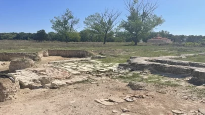 Edirne Yeni Sarayı kazısında patlamamış top mermisi bulundu