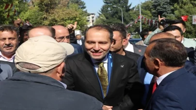 Yeniden Refah Partisi Genel Başkanı Erbakan, Kütahya’da partisinin il kongresine katıldı