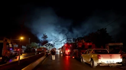 Sultanbeyli’de tencere imalathanesinde çıkan yangın söndürüldü