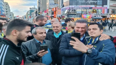 TDP Genel Başkanı Sarıgül, Kadıköy’de vatandaşlarla bir araya geldi