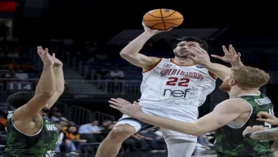 Galatasaray Nef: 86  Legia Varşova: 71