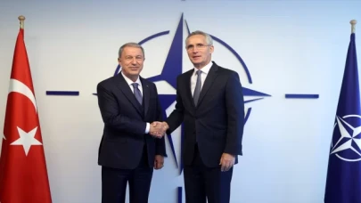 Bakan Akar, NATO Genel Sekreteri Stoltenberg ile görüştü