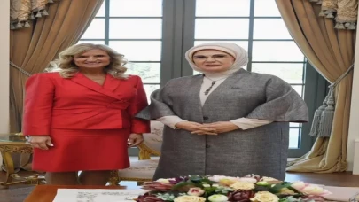 Emine Erdoğan, ABD’nin Ankara Büyükelçisi’nin eşi Cheryl Flake ile bir araya geldi