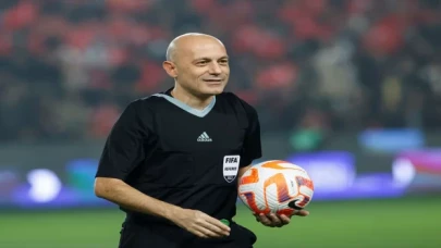 Cüneyt Çakır, Gaziantep’teki milli maçta aktif hakemlik kariyerini noktaladı