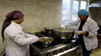 ”Bir çuval unla” üretime başlayan kooperatif, kadınlara ”iş”, öğrencilere ”aş” oldu