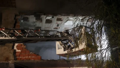 Avcılar’da ev sahibiyle tartışan kiracının boşalttığı evi yaktığı iddia edildi