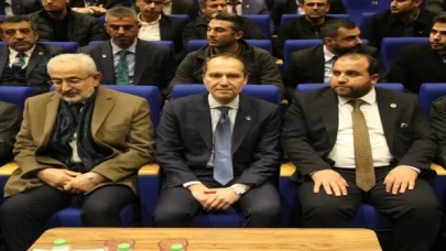 Yeniden Refah Partisi Genel Başkanı Erbakan, Mekke’nin Fethi programına katıldı