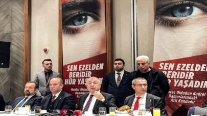Zafer Partisi Genel Başkanı Ümit Özdağ, gazetecilerle bir araya geldi