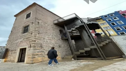 İBB’nin restorasyonunu tamamladığı ”Haliç Sanat” yapıları tanıtıldı