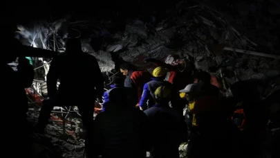 Malatya’da depremden 44 saat sonra 1 kişi kurtarıldı