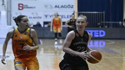 Fenerbahçe Alagöz Holding: 93  Valencia Basket: 61