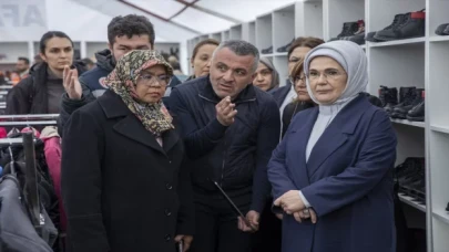 Emine Erdoğan: "Bir sene içinde kalıcı evlerimizi yapacağız, Cumhurbaşkanımızın sözü var.‘’