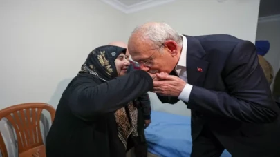 CHP Genel Başkanı Kılıçdaroğlu’ndan Ankara’daki depremzedeleri ziyaret