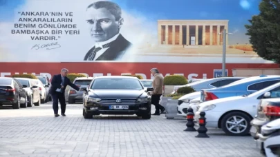 CHP Genel Başkan Yardımcısı Kuşoğlu, Ankara Büyükşehir Belediyesine gitti