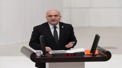 En düşük emekli maaşında artış ve geçici işçilere kadro düzenlemesini de içeren teklif TBMM Genel Kurulunda