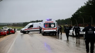 Eskişehir’de zincirleme trafik kazasında 12’si asker 14 kişi yaralandı