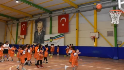 Enerjisa Üretim ve Güler Legacy iş birliğinde 200 öğrenciye basketbol eğitimi verildi