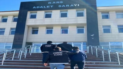 Kars merkezli ”torbacı” operasyonunda 2 sanık tutuklandı