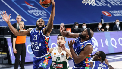 Anadolu Efes'ten Panathinaikos'a 20 sayı fark