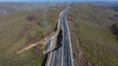 Düzce-Zonguldak yolunda çökme