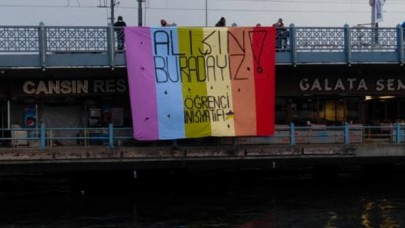 Galata Köprüsü'nde gökkuşağı bayrağı açtılar: Alışın buradayız!