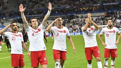 Hollanda medyası 7-0'dan çok Türkiye'nin beraberliğine sevindi
