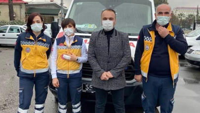 İhbarla evine gelen sağlık çalışanına saldırdı