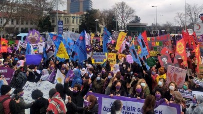 Kadıköy'deki 8 Mart mitinginde gözaltına alınan 9 kişiden 7'si serbest...