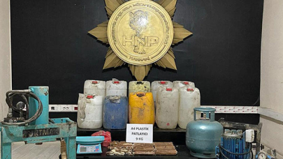 Plastik patlayıcı, eroin, çelik yelek: Hepsi ele geçirildi