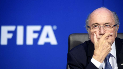 Sepp Blatter, futboldan 6 yıl 8 ay men edildi