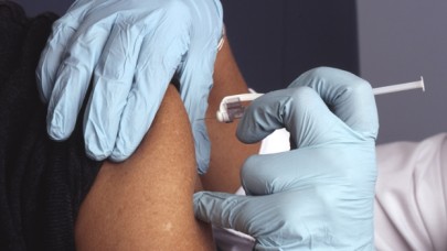 Türkiye'de yapılan Koronavirüs aşı miktarı 15 milyon dozu geçti