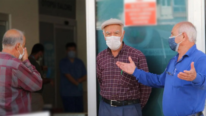 90 yaşındaki adam 87 yaşındaki komşusunu öldürdü