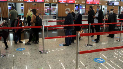 Biletler öne çekildi: Havalimanında tam kapanma hareketliliği