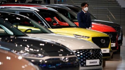 Dolardaki ve faizdeki artış otomobil satışlarında rekor getirdi