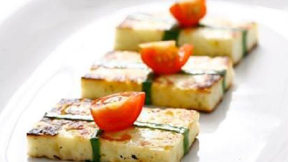 Emekli Büyükelçi Uluçevik, AB'nin hellim peyniri kıskacı için "dikkat" dedi