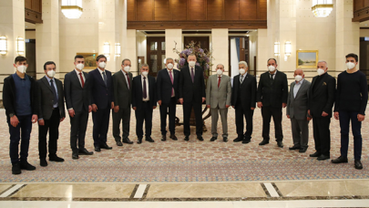 Erdoğan, iftarda esnafla bir araya geldi