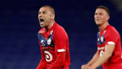 Burak Yılmaz Fransa'da tarih yazıyor. Lille'i 2-0 yenilgiden liderliğe taşıdı