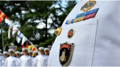 Gece yarısı bildirisine imza koyan emekli amirallerin bilinmeyenleri