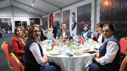 İETT'nin kadın şoförleriyle buluşan İmamoğlu: Kapanma sürecine çok sevindim