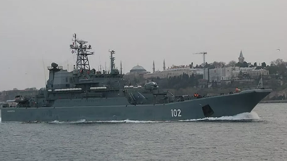 İki Rus savaş gemisi daha Karadeniz'e açıldı