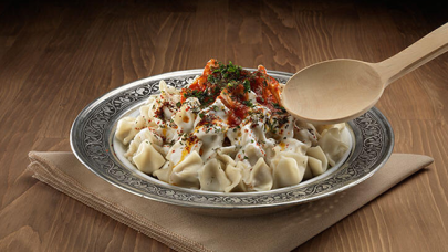 Mantı yaptılar, hep beraber karantinaya girdiler