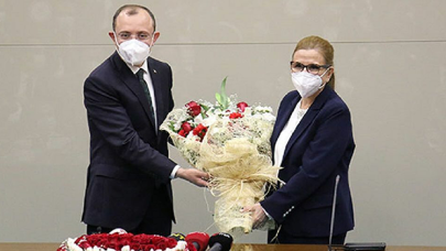 Mehmet Muş, görevi Ruhsar Pekcan'dan teslim aldı