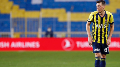 Mesut Özil sahalara dönüyor