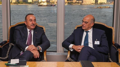 Nikos Dendias'tan Türkiye'ye zeytin dalı