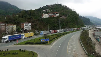 Sarp Sınır Kapısı'nda yoğun TIR kuyruğu