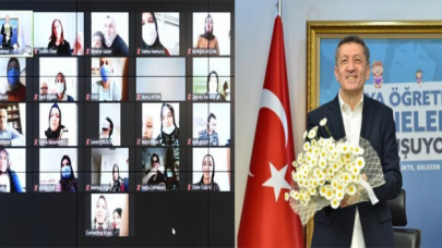 Bakan Selçuk, hastanedeki çocukların anneleriyle çevrim içi buluştu